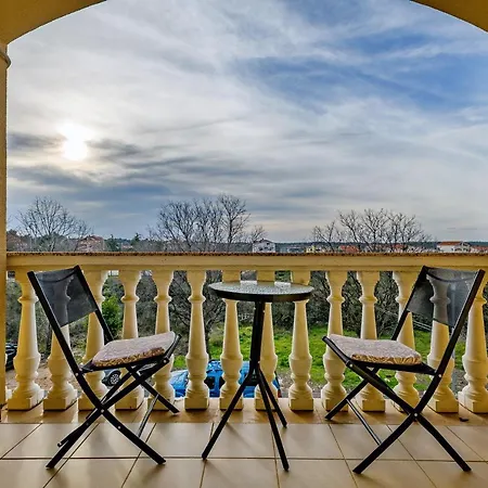 Comfort In Peaceful Area - With Garden *