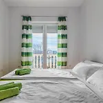 Comfort In Peaceful Area - With Garden *