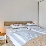 Comfort In Peaceful Area - With Garden Appartement