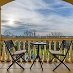 Comfort In Peaceful Area - With Garden *