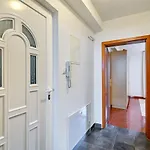 Comfort In Peaceful Area - With Garden * Задар