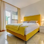 Comfort In Peaceful Area - With Garden *
