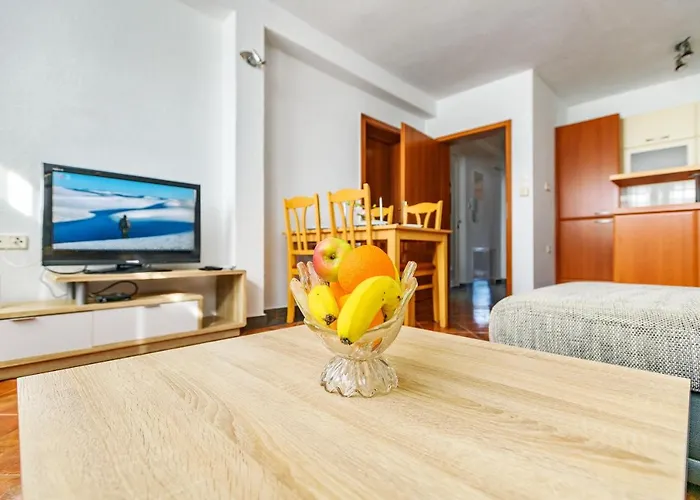 Comfort In Peaceful Area - With Garden * Zadar