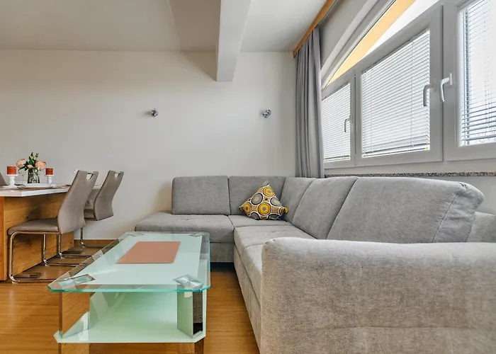 Comfort In Peaceful Area - With Garden Zadar