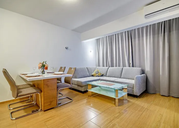 Apartment Comfort In Peaceful Area - With Garden