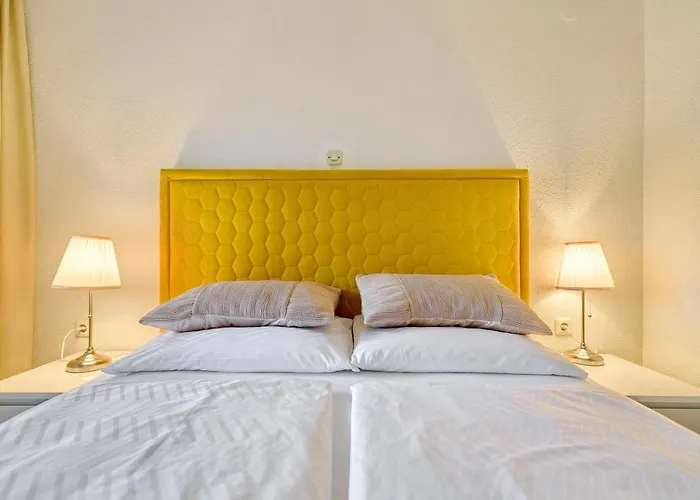 Apartment Comfort In Peaceful Area - With Garden *