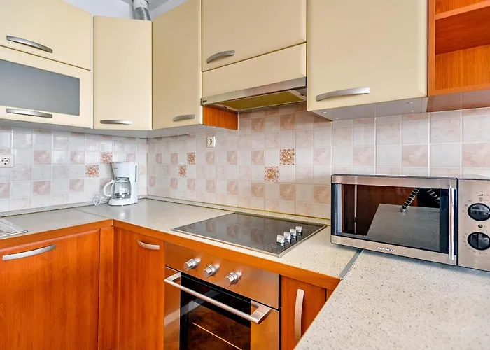 Comfort In Peaceful Area - With Garden *