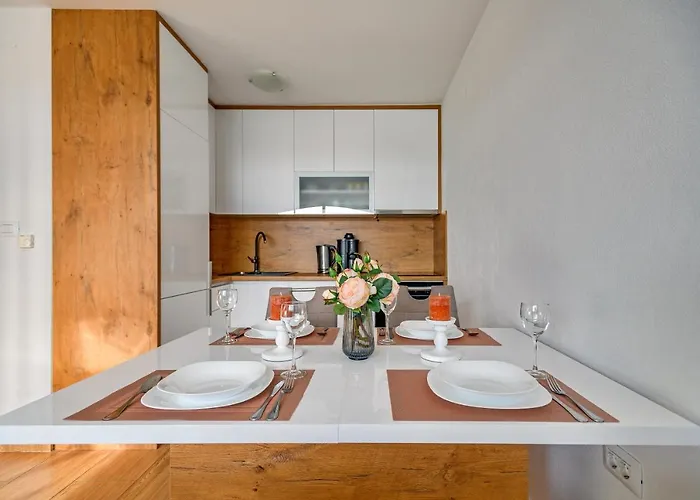 Comfort In Peaceful Area - With Garden Daire