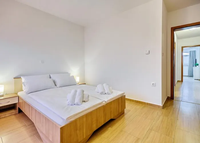 Daire Comfort In Peaceful Area - With Garden