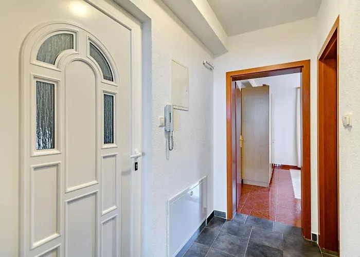 Comfort In Peaceful Area - With Garden * Zadar