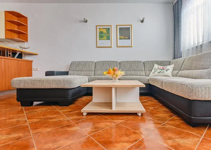 Daire Comfort In Peaceful Area - With Garden *